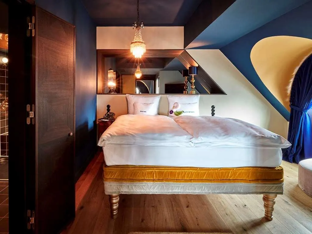 25Hours Hotel The Royal Bavarian Munich